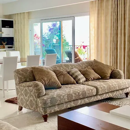 Beautiful Penthouse With A Huge Balcony With Plants * Alanya