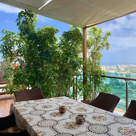 Beautiful Penthouse With A Huge Balcony With Plants Alanya